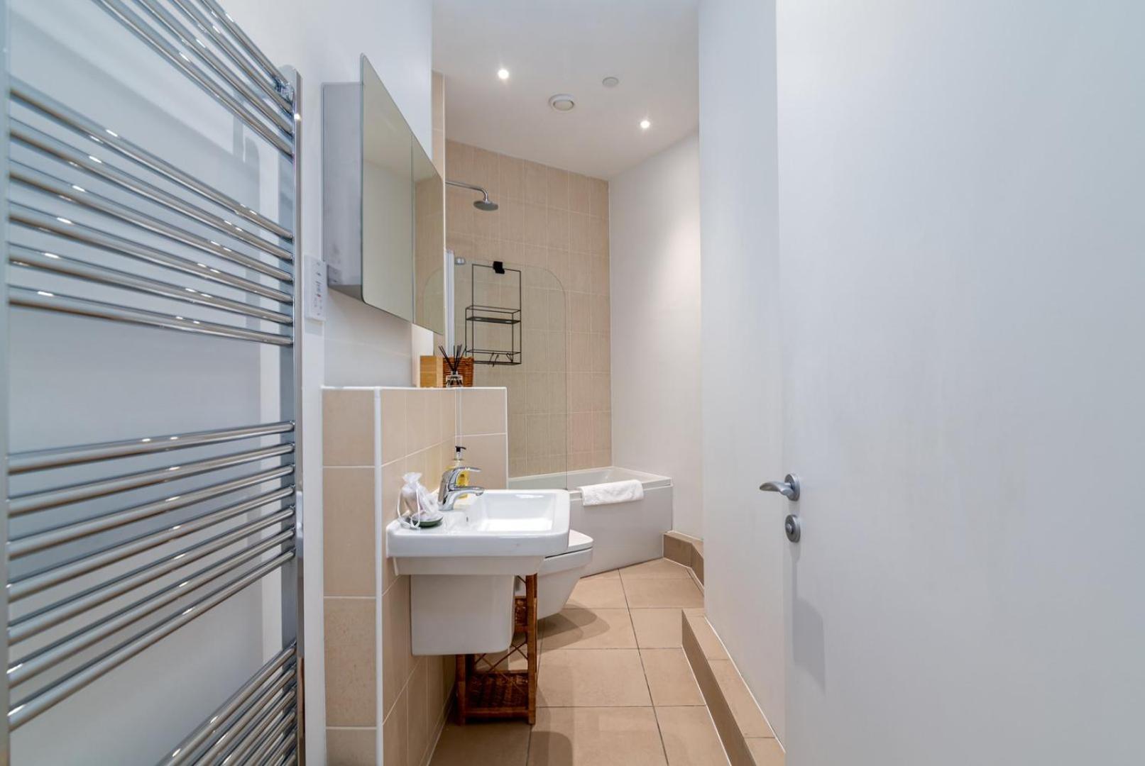 런던 Guestready - Industrial Chic In Hackney 아파트 외부 사진